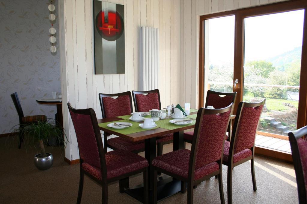 Hinter Den Spiegeln Hotel ไฮม์บาค ภายนอก รูปภาพ